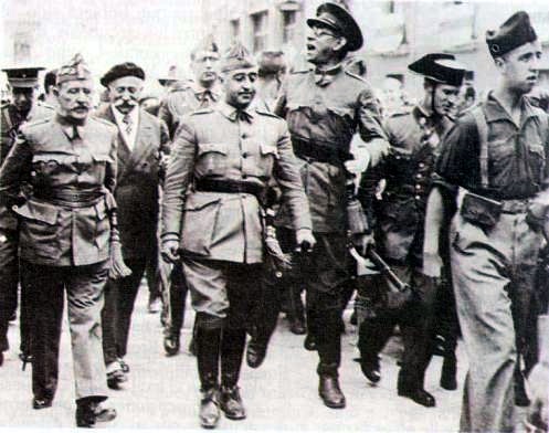 Los generales Franco, Mola y Cavalcanti en Burgos